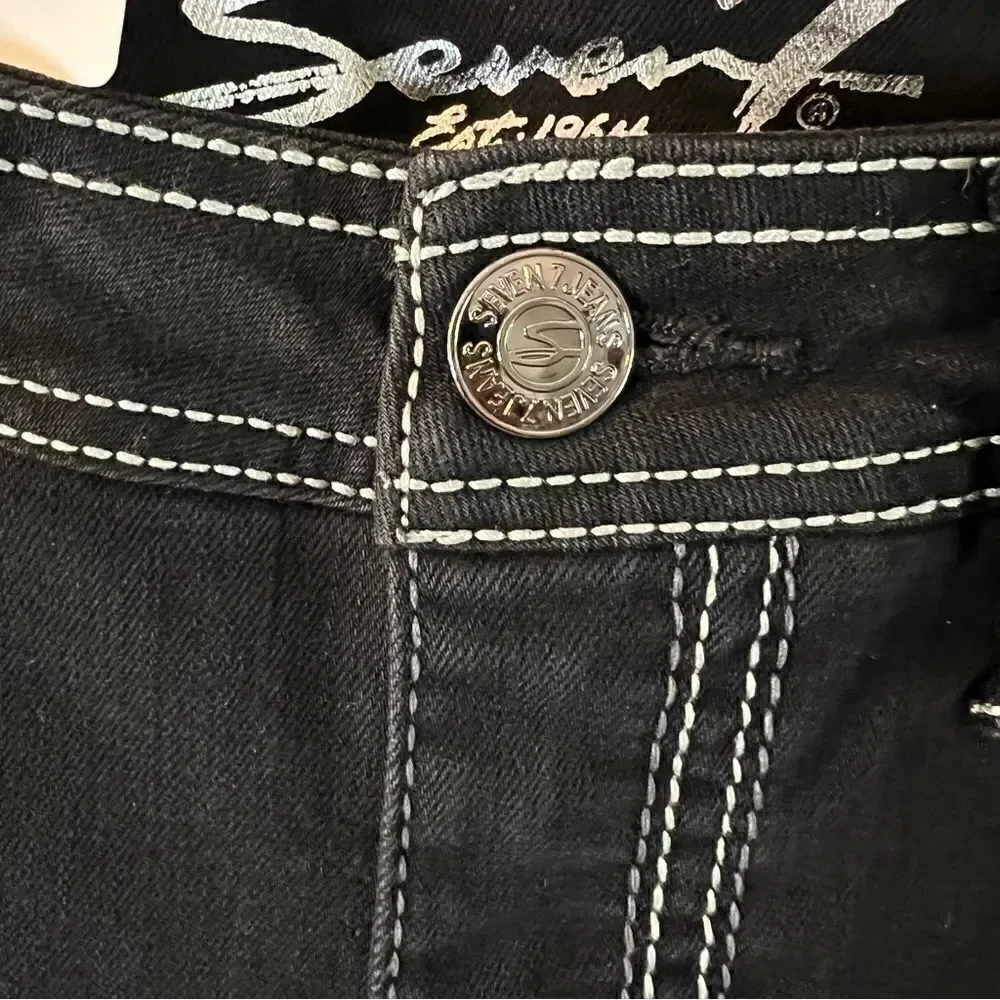 NWT Seven7 Rodeo Short Size 6 Black Denim 5” Inseam Crafted Stitches